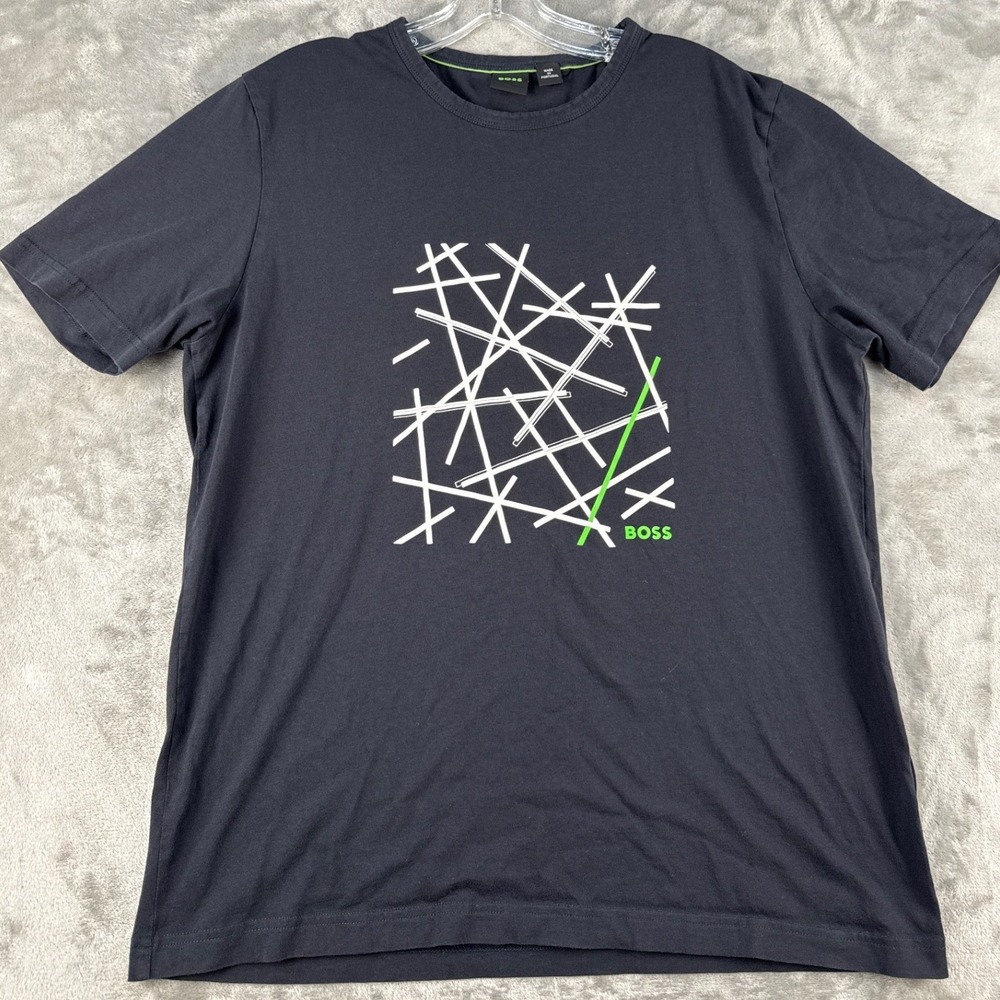BOSS T-Shirt Mens Large Tee 2 Black Abstract Graphic EUC